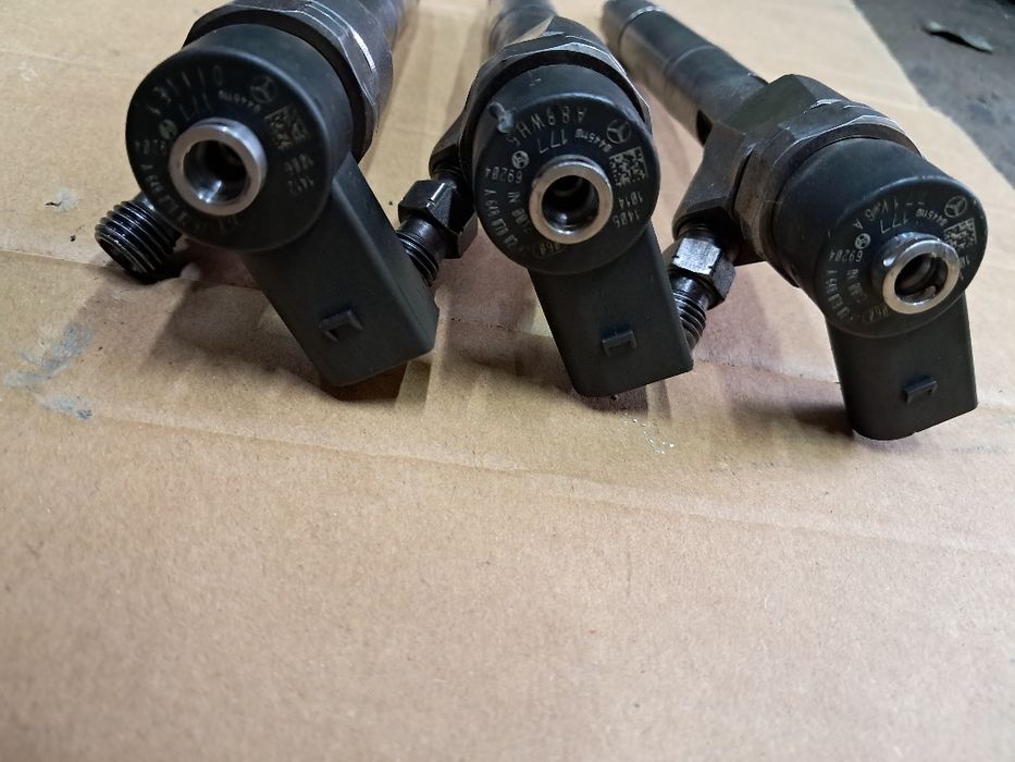 Форсунки А648 070 02 87