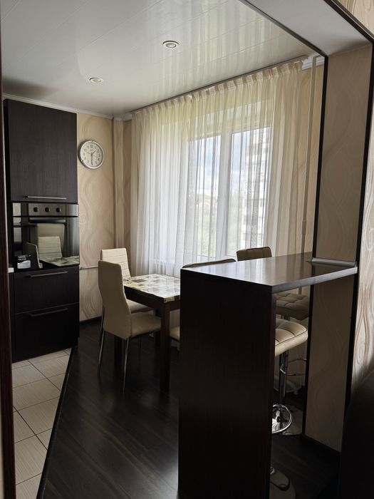 Продается  4 ком квартира по ул Сергея Синенко 8/9