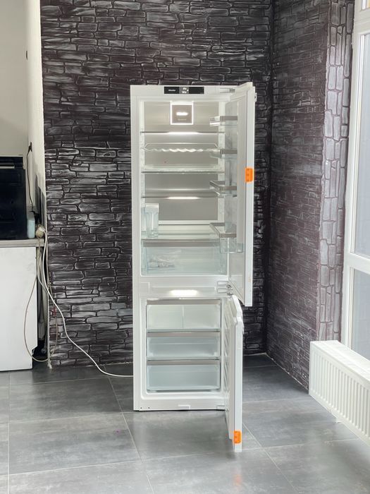 Топовий Вбудований Холодильник Miele KFN 7785 | Ідеал | Льодогенератор