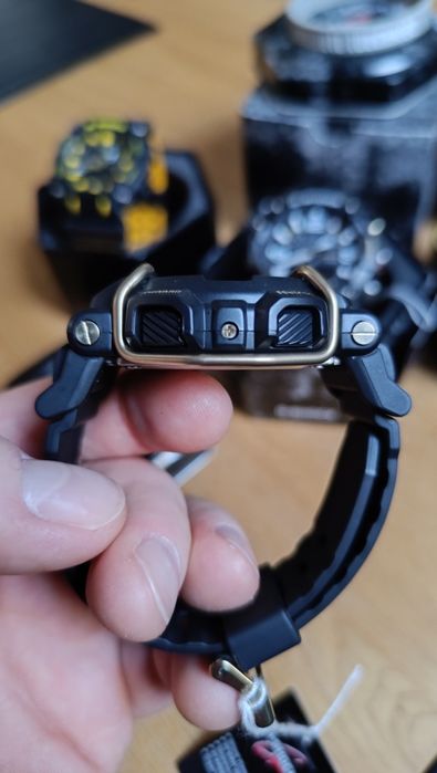 Zegarek Casio G-Shock GD-400GB-1B2ER