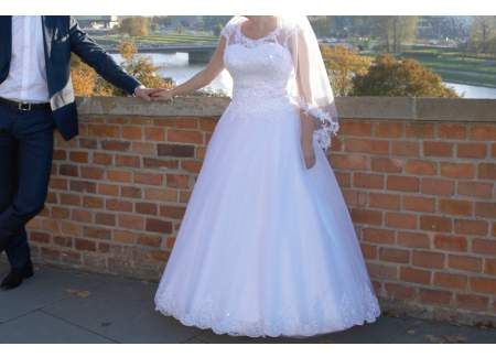 Suknia ślubna 38