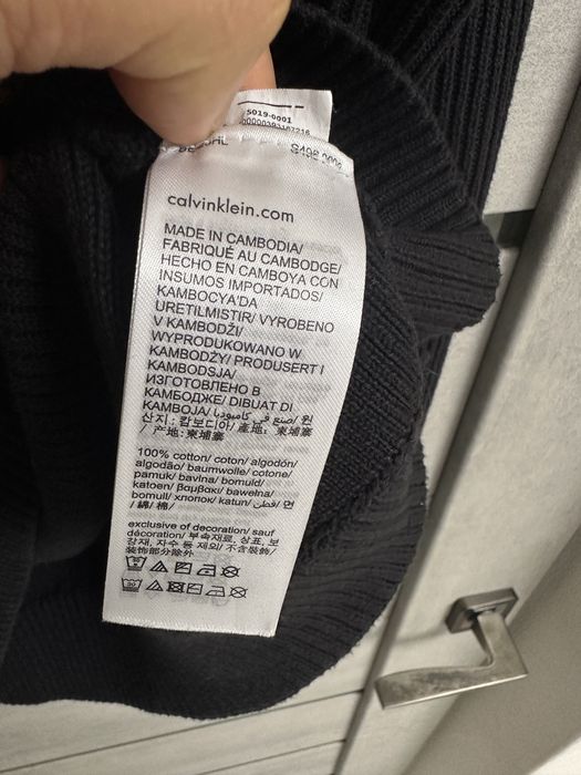 Кофта Calvin Klein S-M розмір чоловіча!