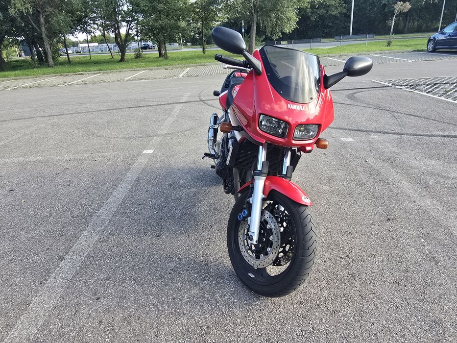 Yamaha FZS600 A2