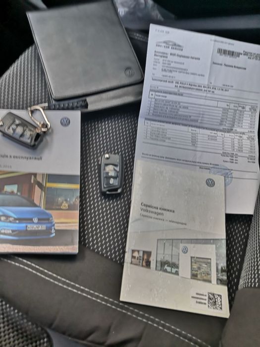 Автомобіль Wolksvagen Polo 2017 рік 1.2 TSI бензин машина хетчбек фольцваген поло білий колір офіціал