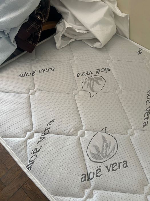 Cama com colchão