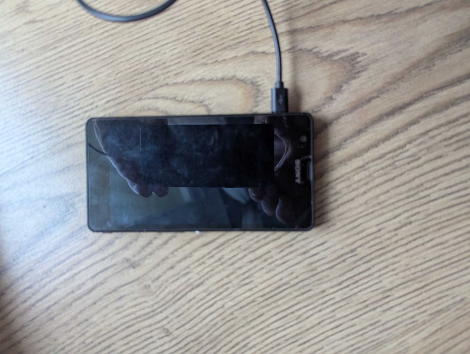 Sony Xperia ZR - Uszkodzony  Na części  Do naprawy  Bateria OK