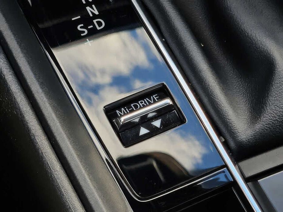 Mazda CX-50 Hybrid Premium Plus      2025