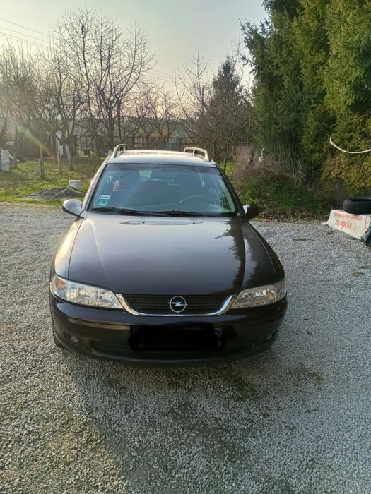Samochód osobowy OPEL VECTRA B