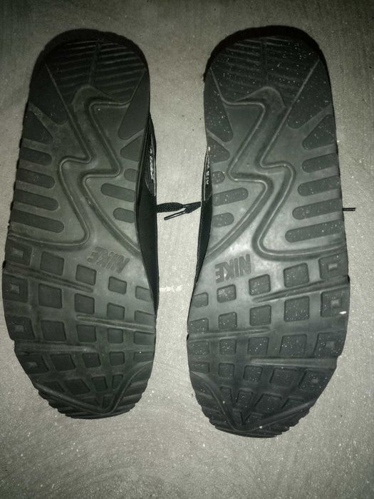 Tênis Nike Air pretos