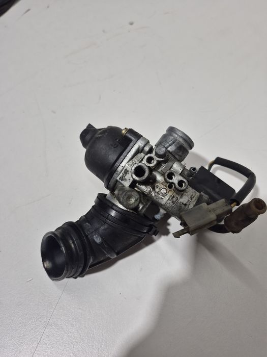 Gaźnik Derbi Atlantis / Hunter / Paddock 50 2T (z ssaniem i króćcem)