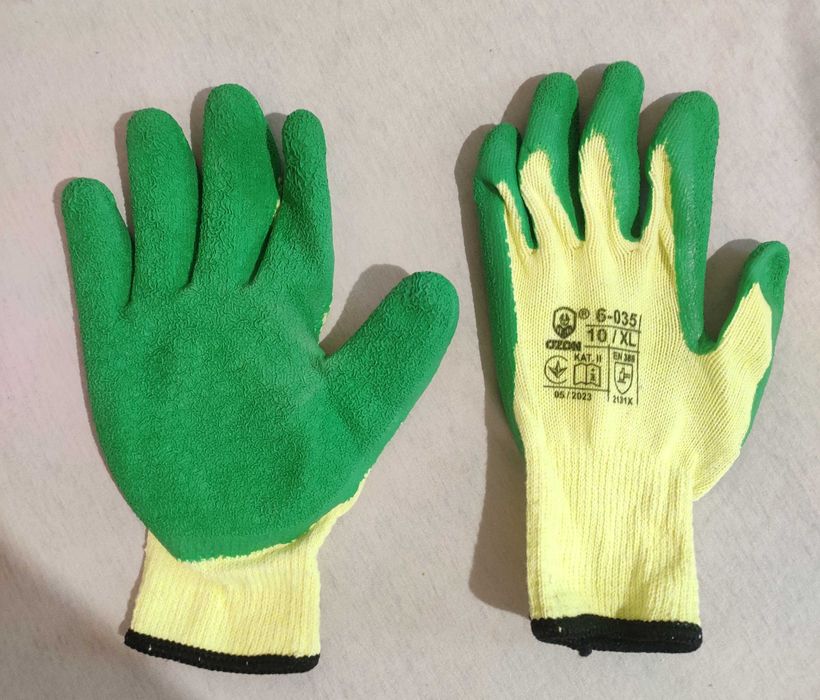 Перчатки прорезиненные