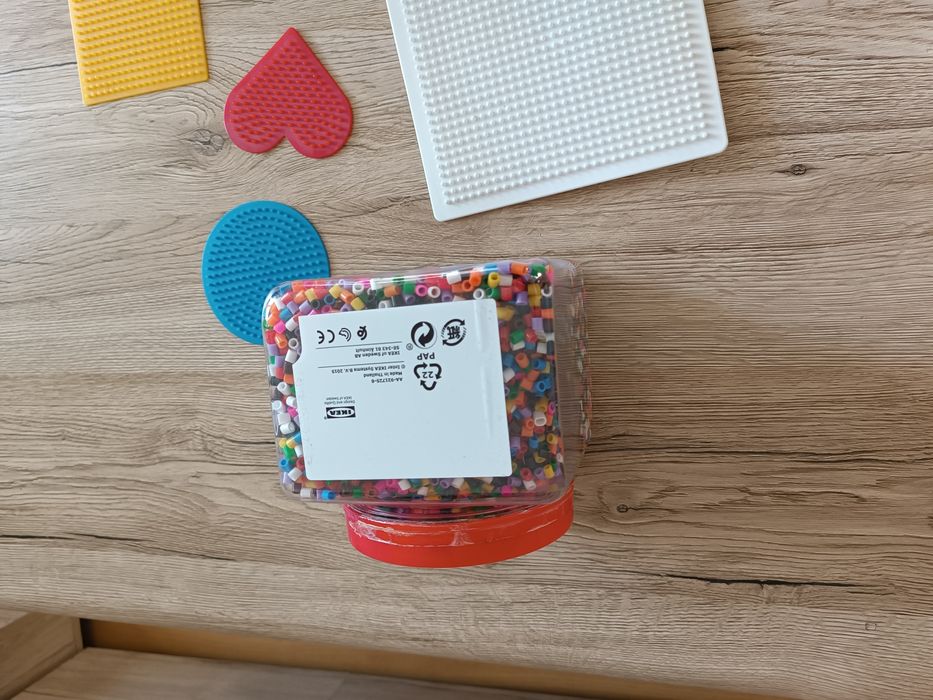 Koraliki do prasowania IKEA PYSSLA – Duży zestaw + 4 formy