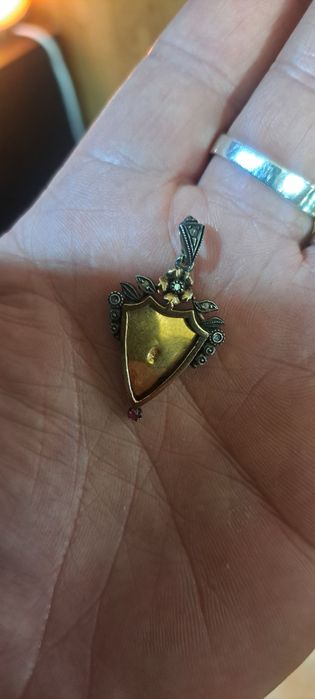 Pendente porta fotos em Ouro amarelo e Prata.