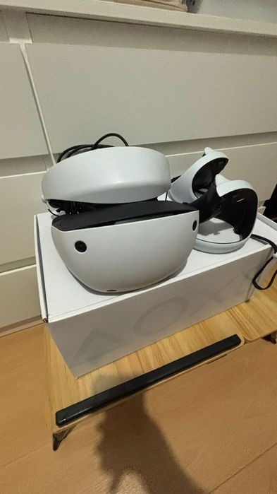 Vendo óculos vr2 da Ps5 com dois comandos originais com menos de 8 meses de uso
