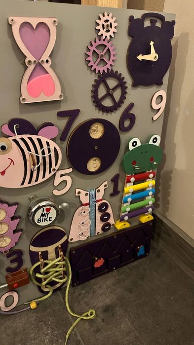 Розвиваюча дошка , бізіборд