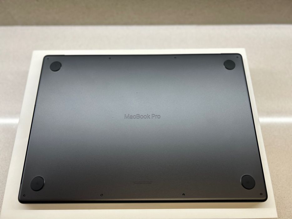 MacBook Pro 16” M3 Pro 18GB RAM 512GB SSD Impecável