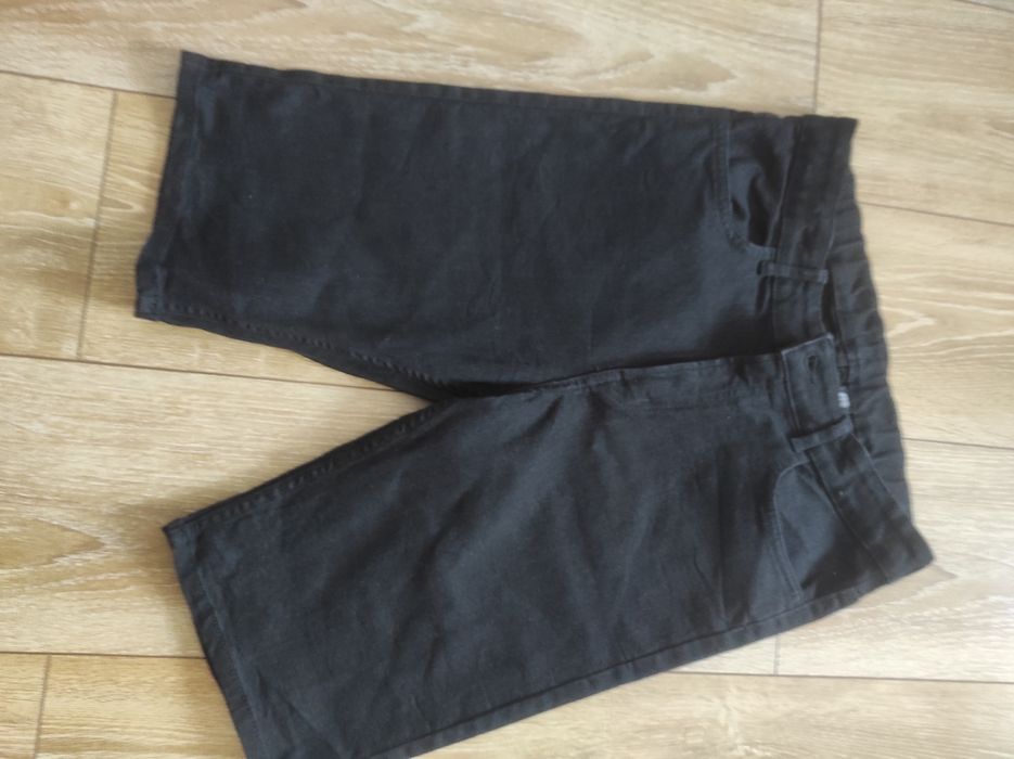 Sprzedam spodenki chłopięce jeansowe firmy H&M