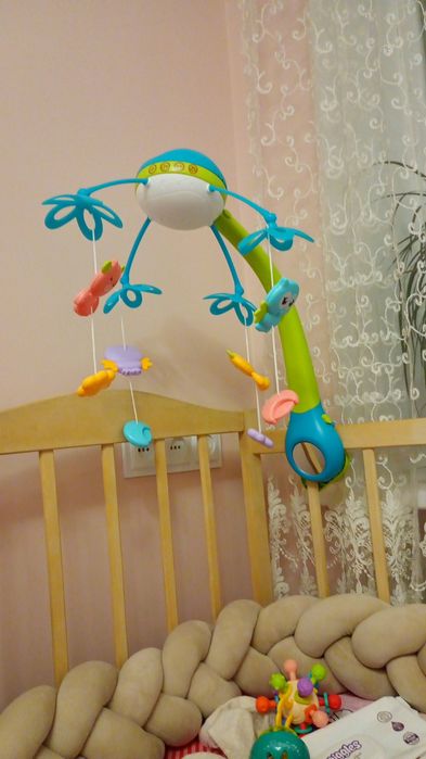 Мобіль в дитяче ліжечко
