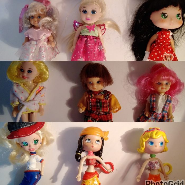 Lote de 9 bonecas tudo 15€