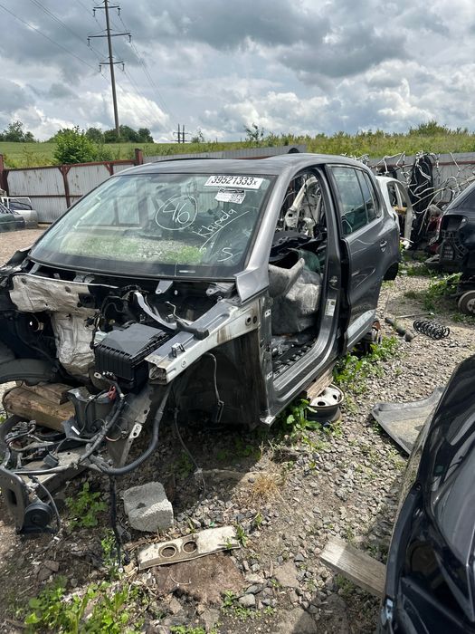 Розборка tiguan 08-17р задня четверть разборка тігуан 1 крило заднє