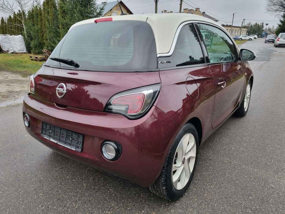 Opel  ADAM   2018r      101000 km   Super  Stan