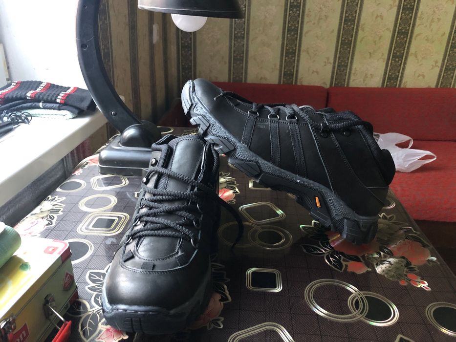 Продам зимние ботинки