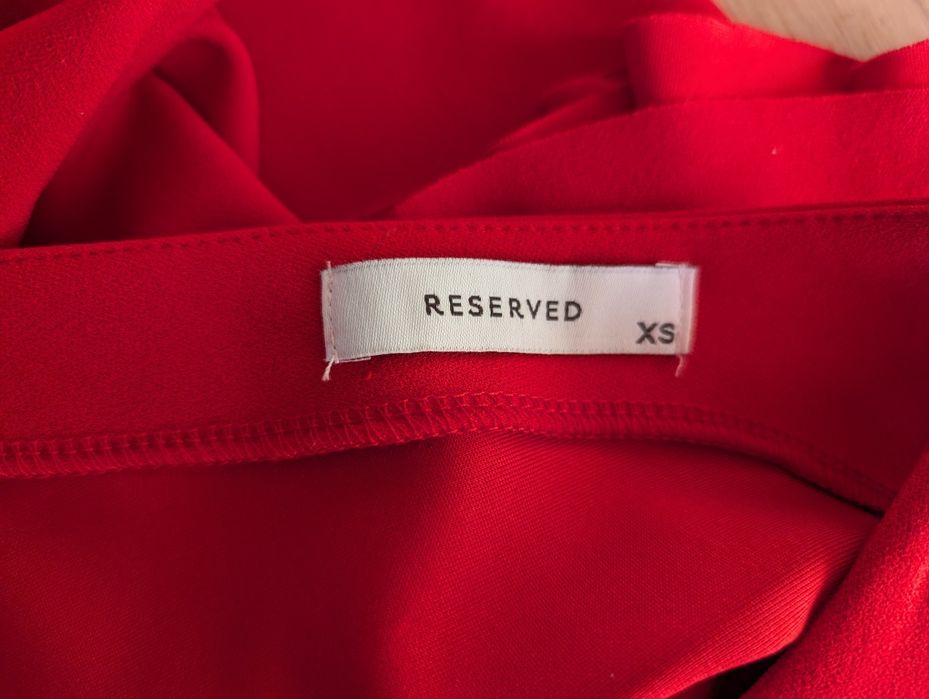 Luźna sukienka Reserved