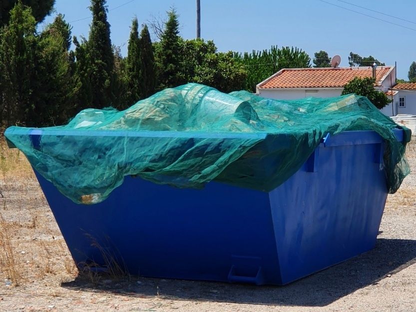 CONTENTORES para entulho de obras resíduos industriais e jardinagem