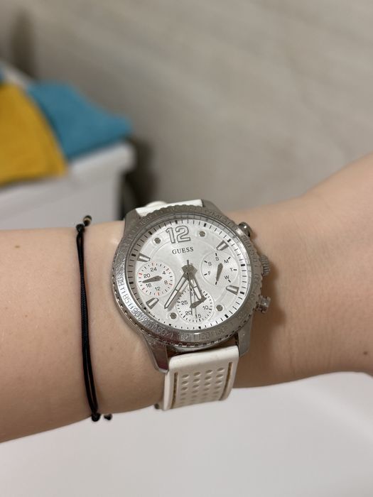 Жіночий годинник GUESS