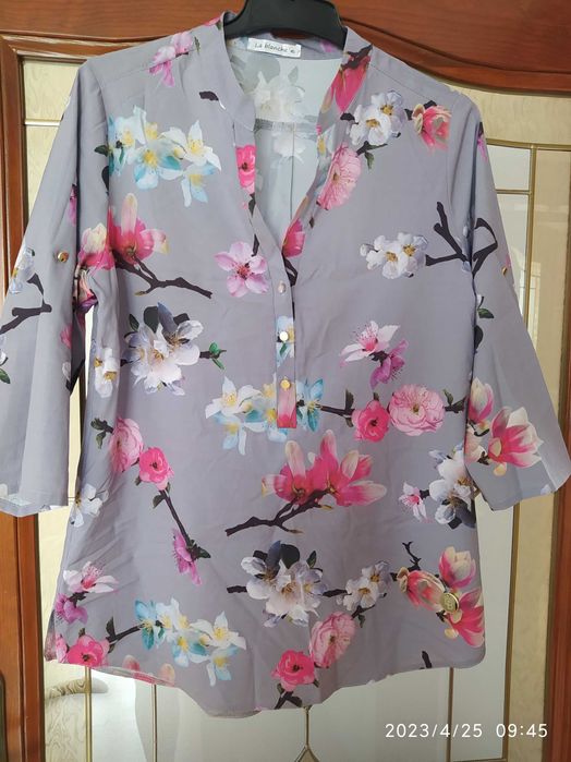 Bluzka 40 wzór kwiatowy. Stan idealny