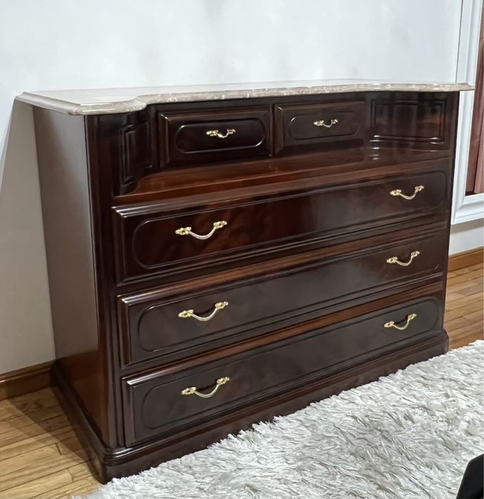 2 mesas de cabeceira + Cómoda em cerejeira