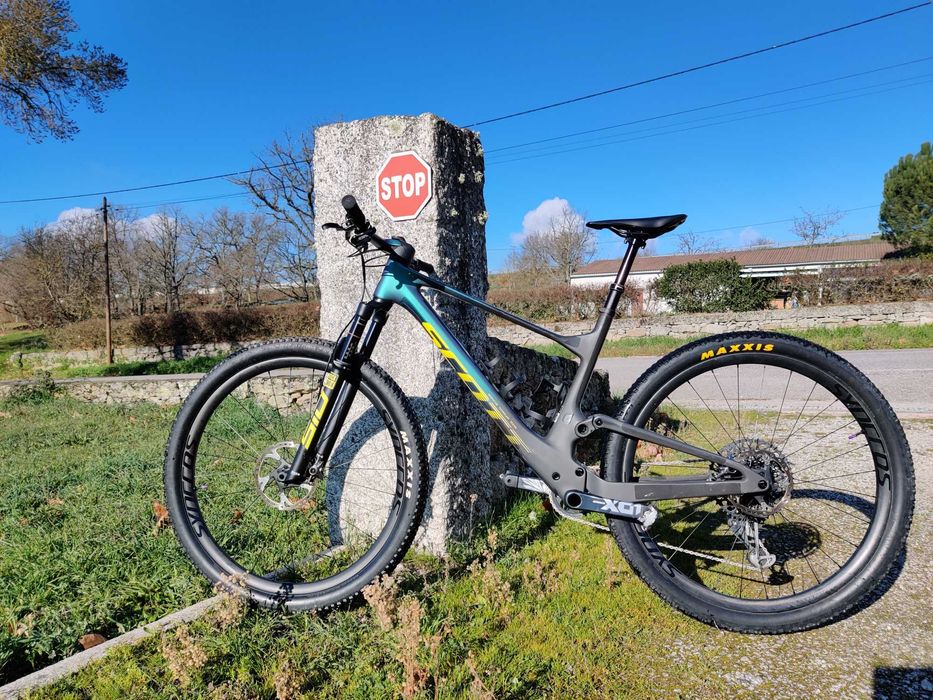 Bicicleta BTT Scott Spark RC World Cup (SRAM X01 AXS, RockShox SID)