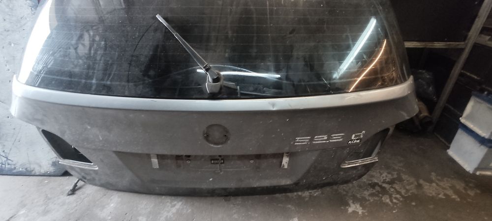 Mala com vidro BMW E-61