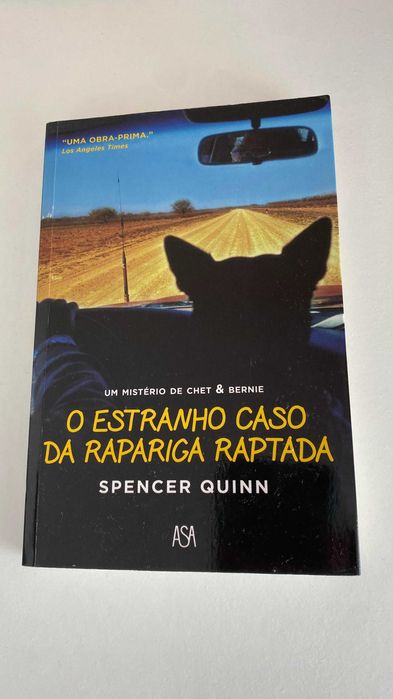 Livro "O Estranho Caso Da Rapariga Raptada"