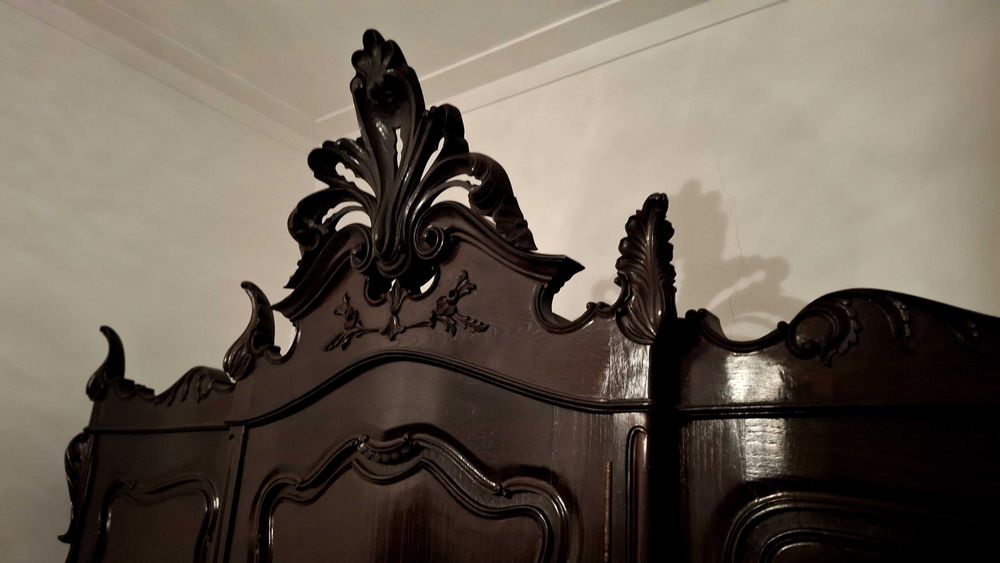 Quarto completo antigo