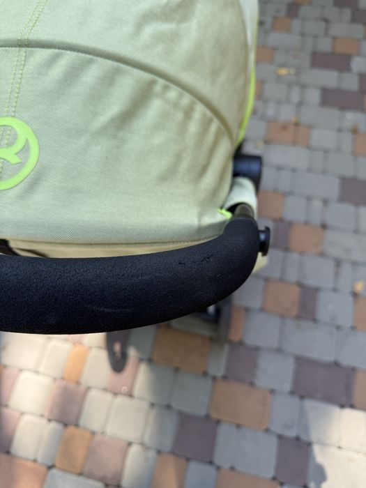 Прогулянкова коляска Cybex Beezy