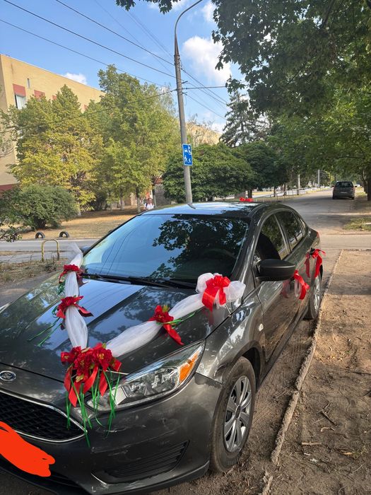 Прикраса на автомобіль . Весілля