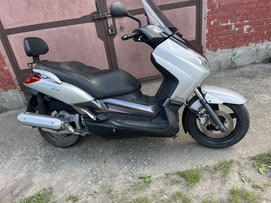 Yamaha X-max 125