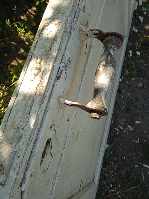 Дверь деревянная