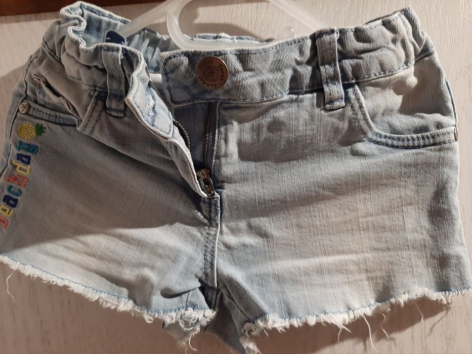 Komplet dla dziewczynki rozm. 122  spodenki koszulki