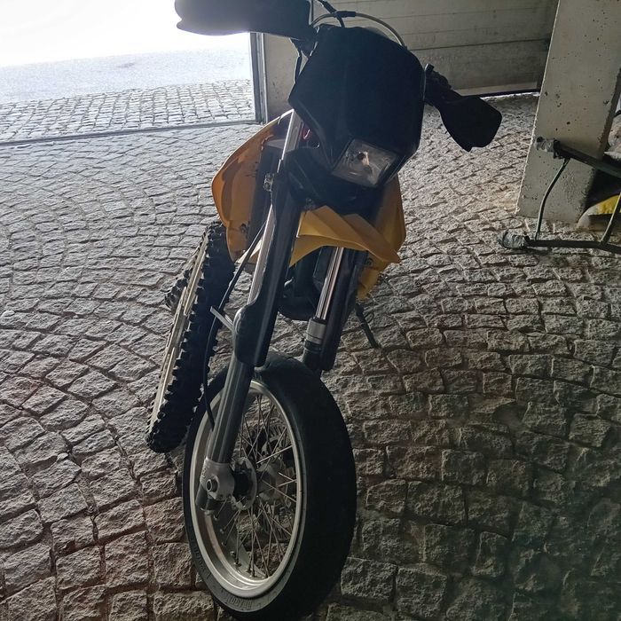 Moto em bom estado