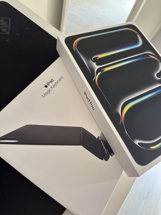 iPad Pro 11’ M4 (Cellular) 256Gb + Magic Keyboard