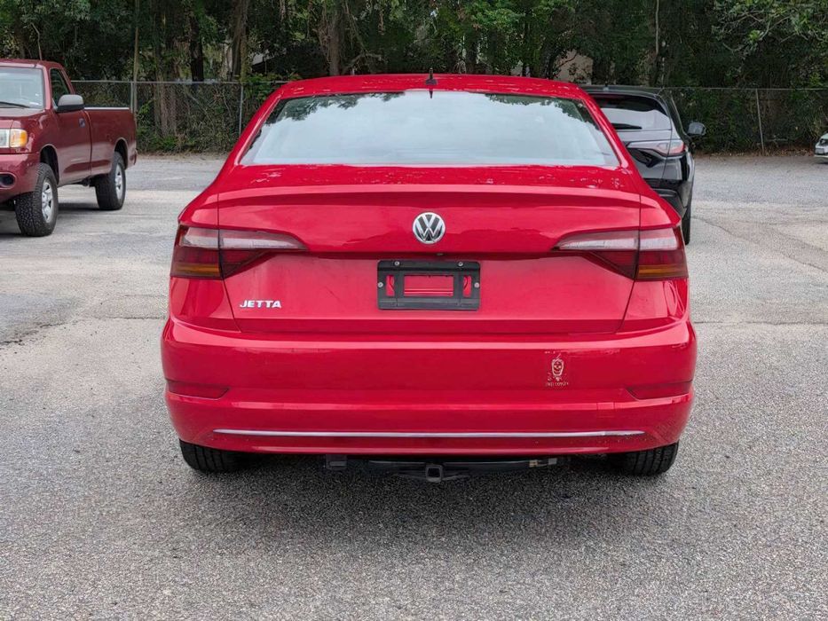 Volkswagen Jetta      2019
