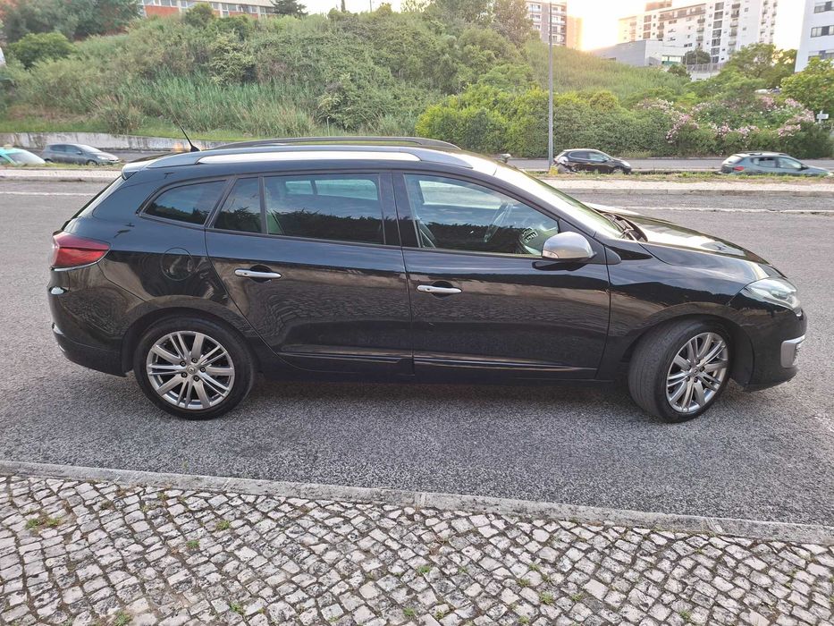 Megane Sport Tourer 1.5 dCi GT Line (Automática)