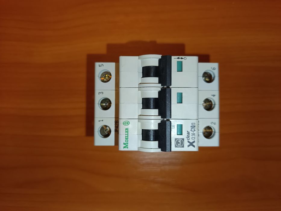 Wyłącznik nadprądowy Moeller Xclear CL6S-C10/3