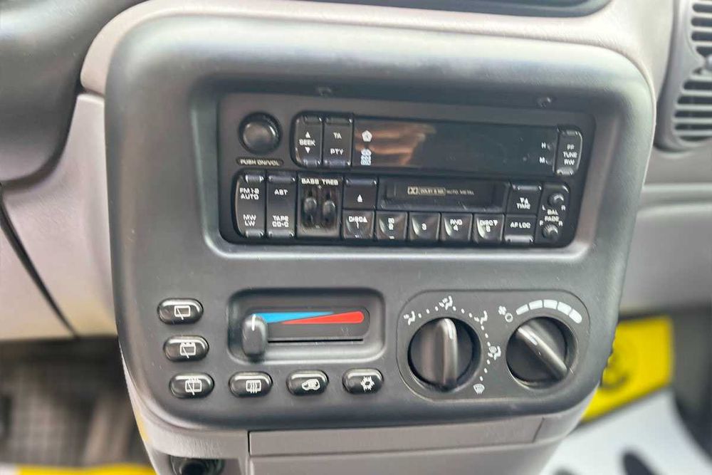 Chrysler Voyager 1999 2.5