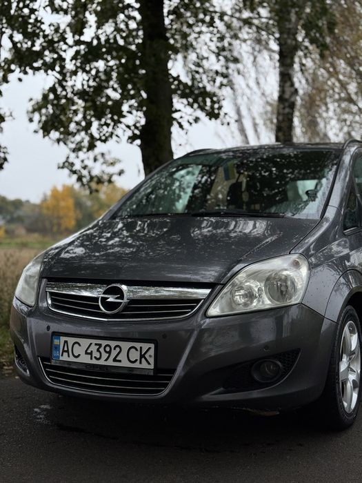 продам Opel Zafira B