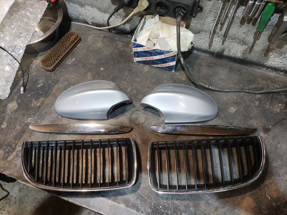 BMW  e90/91 Решетка радиатора накладки на зеркала