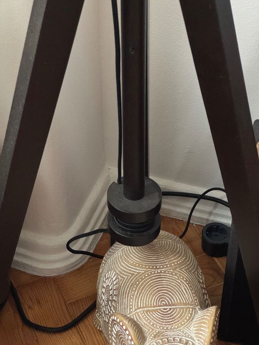 Candeeiro de pé IKEA com abajur