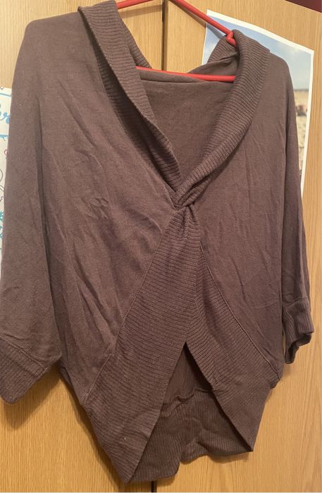 Camisola  castanha - nova